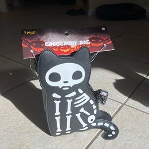 Spirit Black and White Skeleton Cat Bag